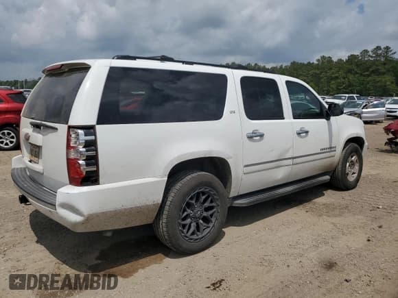 ✅ 2009 Chevrolet Suburban LTZ • VIN: 1GNFC36J49R174141 • Lot: 53487975. Wystawiony na Copart z przebiegiem 228 242 mil. Bezpłatny archiwum sprzedaży aukcyjnych z USA i szczegółowy raport historii pojazdu na DreamBid. Zdjęcie 3.