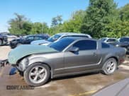 ✅ 2005 Ford Mustang GT Deluxe • VIN: 1ZVFT82H155251166 • Лот: 43075681. Опубликован ранее на IAAI с пробегом 166 319 миль. Бесплатный доступ к архиву аукционных продаж из США и подробный отчёт об истории автомобиля на DreamBid. Изображение 13.