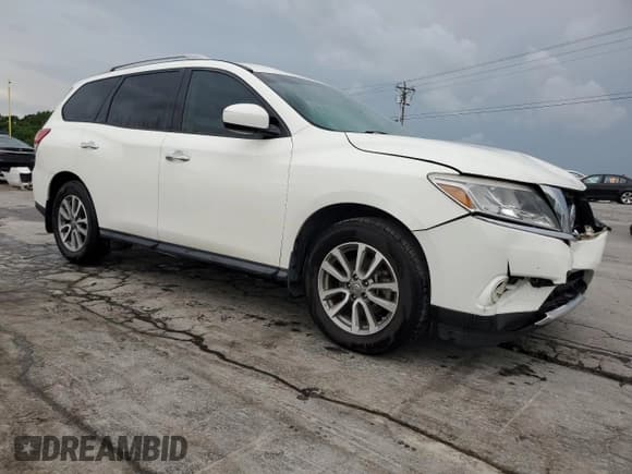 ✅ 2016 Nissan Pathfinder S • VIN: 5N1AR2MN4GC643967 • Lot: 57725755. Listed on Copart with 93,888 mi. Free auction sales archive from the USA and detailed vehicle history report at DreamBid. Image 4.