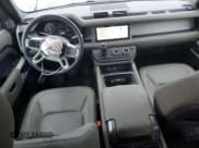 ✅ 2024 Land Rover Defender S • VIN: SALEJ7EX5R2311676 • Lot: 59365555. Wystawiony na Copart z przebiegiem 15 934 mil. Bezpłatny archiwum sprzedaży aukcyjnych z USA i szczegółowy raport historii pojazdu na DreamBid. Zdjęcie 8.