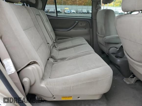 ✅ 2005 Toyota Sequoia SR5 • VIN: 5TDZT34A95S250392 • Лот: 90742595. Опубликован ранее на Copart с пробегом 157 254 миль. Бесплатный доступ к архиву аукционных продаж из США и подробный отчёт об истории автомобиля на DreamBid. Изображение 11.