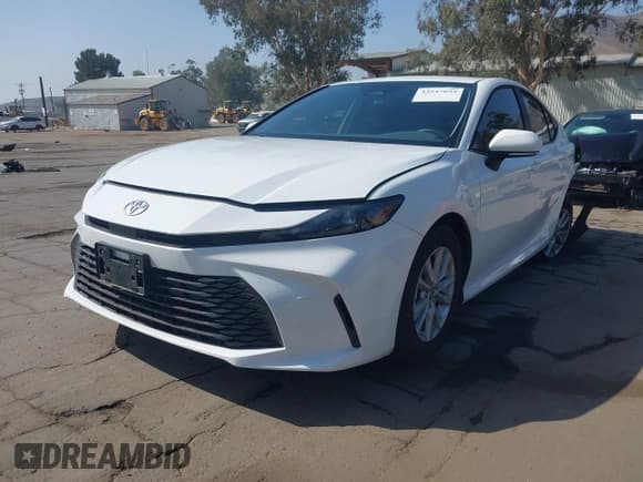 ✅ 2025 Toyota Camry SE • VIN: 4T1DAACK5SU143437 • Lot: 43547094. Wystawiony na IAAI z przebiegiem 17 263 mil. Bezpłatny archiwum sprzedaży aukcyjnych z USA i szczegółowy raport historii pojazdu na DreamBid. Zdjęcie 2.