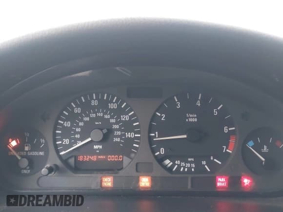 ✅ 1997 BMW 3 Series 328i • VIN: WBACD4324VAV44716 • Lot: 43490243. Wystawiony na IAAI z przebiegiem 183 248 mil. Bezpłatny archiwum sprzedaży aukcyjnych z USA i szczegółowy raport historii pojazdu na DreamBid. Zdjęcie 7.