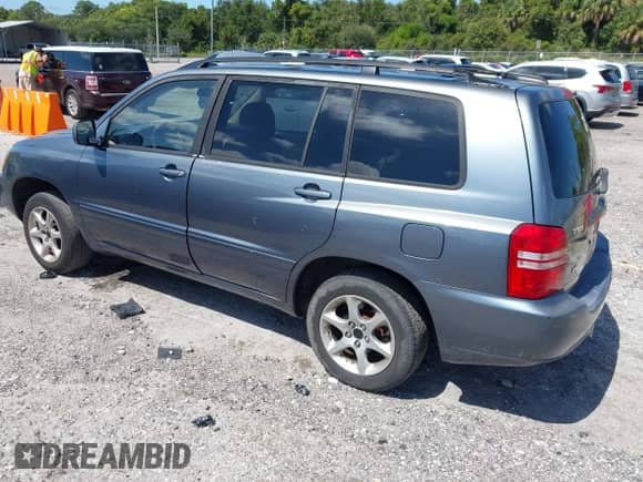 2003 Toyota Highlander z VIN JTEGF21AX30077166, wystawiony jako IAAI lot #43349285 z przebiegiem 236 248 mil mil oraz . Historia ofert i sprzedaży dostępna na DreamBid. Obrazek 3.