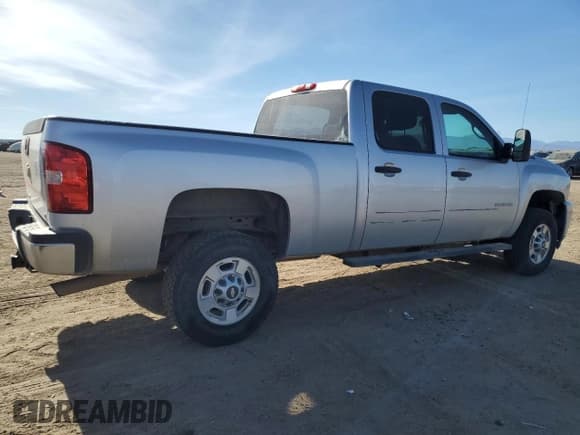 ✅ 2014 Chevrolet Silverado 2500HD LT • VIN: 1GC1CXCG5EF101004 • Lot: 85304134. Wystawiony na Copart z przebiegiem 136 107 mil. Bezpłatny archiwum sprzedaży aukcyjnych z USA i szczegółowy raport historii pojazdu na DreamBid. Zdjęcie 3.
