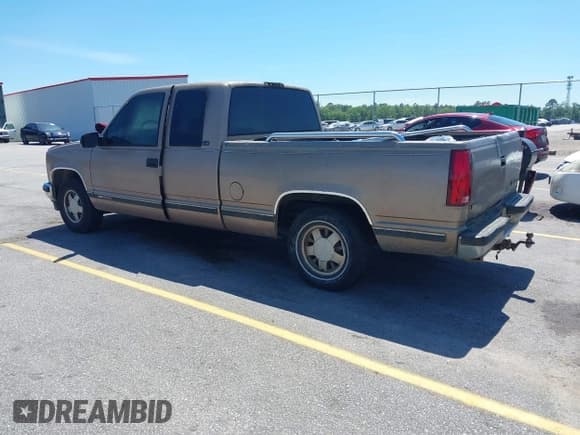✅ 1996 GMC Sierra 1500 • VIN: 2GTEC19M3T1502695 • Lot: 42199919. Wystawiony na IAAI z przebiegiem 285 889 mil. Bezpłatny archiwum sprzedaży aukcyjnych z USA i szczegółowy raport historii pojazdu na DreamBid. Zdjęcie 3.