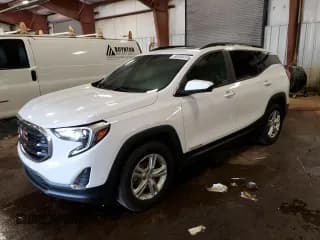 ✅ 2021 GMC Terrain SLE • VIN: 3GKALTEV5ML371881 • Lot: 68335415. Wystawiony na Copart z przebiegiem 85 230 mil. Bezpłatny archiwum sprzedaży aukcyjnych z USA i szczegółowy raport historii pojazdu na DreamBid. Zdjęcie 1.