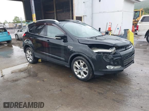 ✅ 2015 Ford Escape Titanium • VIN: 1FMCU9J95FUA75924 • Lot: 42329222. Listed on IAAI with 123,817 mi. Free auction sales archive from the USA and detailed vehicle history report at DreamBid. Image 1.