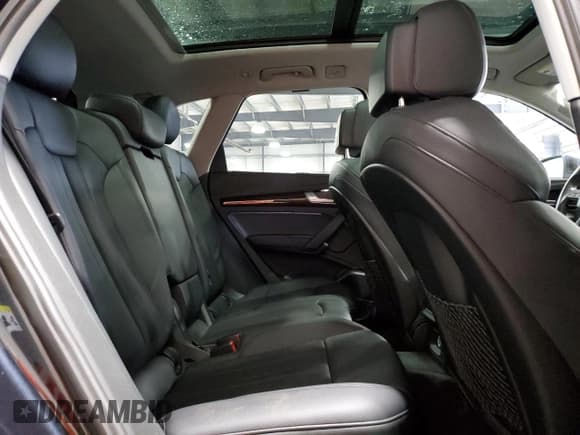 ✅ 2018 Audi Q5 Premium Plus • VIN: WA1BNAFY8J2058421 • Lot: 81260145. Wystawiony na Copart z przebiegiem 66 042 mil. Bezpłatny archiwum sprzedaży aukcyjnych z USA i szczegółowy raport historii pojazdu na DreamBid. Zdjęcie 11.