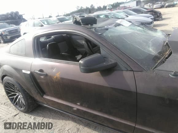 ✅ 2008 Ford Mustang GT Deluxe • VIN: 1ZVHT82H085159432 • Lot: 41028320. Listed on IAAI with 220,383 mi. Free auction sales archive from the USA and detailed vehicle history report at DreamBid. Image 13.