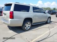 ✅ 2015 Chevrolet Suburban LTZ • VIN: 1GNSKKKC2FR509864 • Lot: 43233537. Wystawiony na IAAI z przebiegiem 241 210 mil. Bezpłatny archiwum sprzedaży aukcyjnych z USA i szczegółowy raport historii pojazdu na DreamBid. Zdjęcie 4.