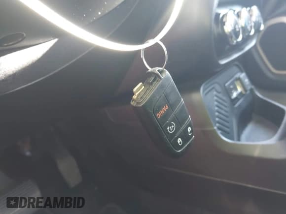 ✅ 2017 Jeep Renegade Latitude • VIN: ZACCJABB7HPG48715 • Lot: 43723705. Listed on IAAI with 90,883 mi. Free auction sales archive from the USA and detailed vehicle history report at DreamBid. Image 11.