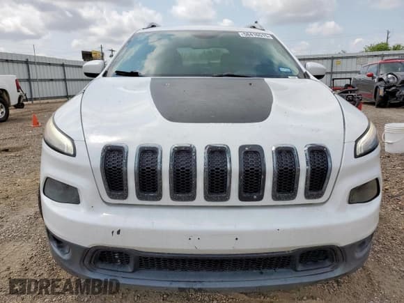 ✅ 2016 Jeep Cherokee Latitude • VIN: 1C4PJLCB5GW207968 • Lot: 58416515. Wystawiony na Copart z przebiegiem 143 406 mil. Bezpłatny archiwum sprzedaży aukcyjnych z USA i szczegółowy raport historii pojazdu na DreamBid. Zdjęcie 5.