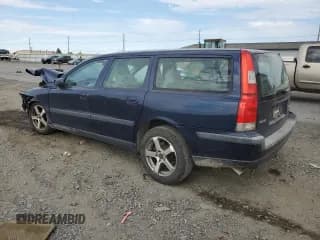 ✅ 2004 Volvo V70 • VIN: YV1SW61T042404391 • Lot: 72018614. Listed on Copart with 301,803 mi. Free auction sales archive from the USA and detailed vehicle history report at DreamBid. Image 2.