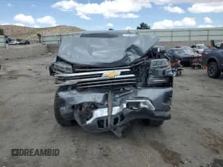 ✅ 2020 Chevrolet Silverado 1500 High Country • VIN: 3GCUYHET7LG422875 • Lot: 59733814. Wystawiony na Copart z przebiegiem 59 629 mil. Bezpłatny archiwum sprzedaży aukcyjnych z USA i szczegółowy raport historii pojazdu na DreamBid. Zdjęcie 5.