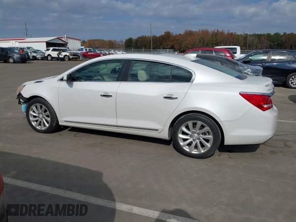 ✅ 2015 Buick LaCrosse Leather • VIN: 1G4GB5G37FF218590 • Lot: 43620439. Listed on IAAI with 52,690 mi. Free auction sales archive from the USA and detailed vehicle history report at DreamBid. Image 14.
