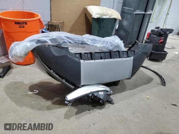 ✅ 2013 Ford Escape Titanium • VIN: 1FMCU9J92DUD46807 • Lot: 82393675. Listed on Copart with 126,950 mi. Free auction sales archive from the USA and detailed vehicle history report at DreamBid. Image 13.