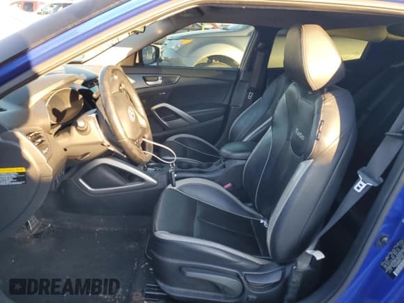 ✅ 2013 Hyundai Veloster Turbo • VIN: KMHTC6AE9DU097811 • Lot: 80494204. Wystawiony na Copart z przebiegiem 152 410 mil. Bezpłatny archiwum sprzedaży aukcyjnych z USA i szczegółowy raport historii pojazdu na DreamBid. Zdjęcie 7.