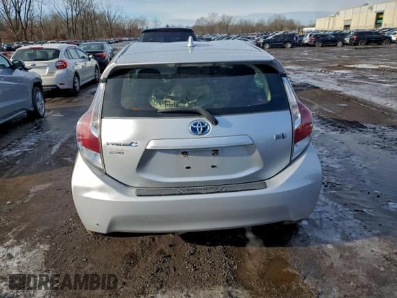 ✅ 2015 Toyota Prius One • VIN: JTDKDTB32F1575533 • Лот: 95345505. Опубликован ранее на Copart с пробегом 97 316 миль. Бесплатный доступ к архиву аукционных продаж из США и подробный отчёт об истории автомобиля на DreamBid. Изображение 6.