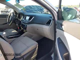 2018 Hyundai Tucson SEL с VIN KM8J33A4XJU783297, выставлен на аукционе IAAI как лот 43418294 с пробегом 106 442 миль миль и . История ставок и продаж доступна на DreamBid. Изображение 5.