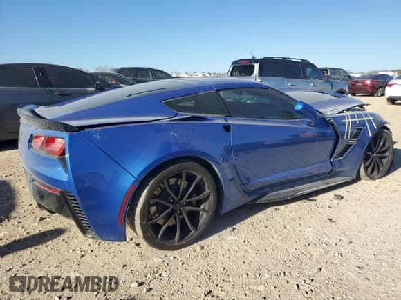 ✅ 2019 Chevrolet Corvette Grand Sport 3LT • VIN: 1G1YZ2D70K5112906 • Lot: 48595135. Wystawiony na Copart z przebiegiem 28 839 mil. Bezpłatny archiwum sprzedaży aukcyjnych z USA i szczegółowy raport historii pojazdu na DreamBid. Zdjęcie 3.