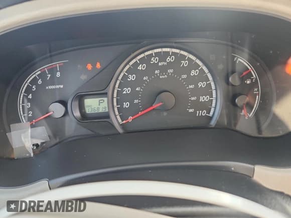 ✅ 2011 Toyota Sienna LE • VIN: 5TDKK3DC6BS062625 • Лот: 92324525. Опубликован ранее на Copart с пробегом 136 819 миль. Бесплатный доступ к архиву аукционных продаж из США и подробный отчёт об истории автомобиля на DreamBid. Изображение 9.