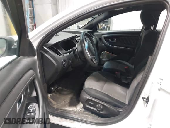 ✅ 2014 Ford Police Interceptor • VIN: 1FAHP2MTXEG161667 • Лот: 43544098. Опубликован ранее на IAAI с пробегом 135 862 миль. Бесплатный доступ к архиву аукционных продаж из США и подробный отчёт об истории автомобиля на DreamBid. Изображение 5.