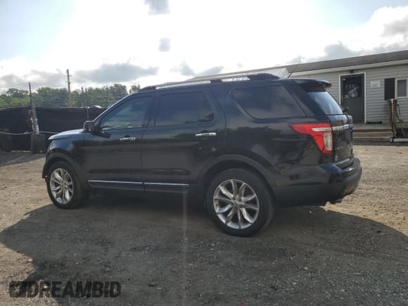 ✅ 2014 Ford Explorer Limited • VIN: 1FM5K8F80EGB49787 • Lot: 64383125. Wystawiony na Copart z przebiegiem 114 893 mil. Bezpłatny archiwum sprzedaży aukcyjnych z USA i szczegółowy raport historii pojazdu na DreamBid. Zdjęcie 2.