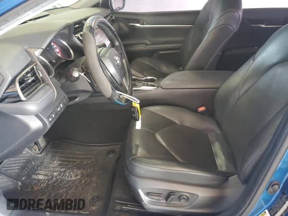 2020 Toyota Camry XSE with VIN 4T1K61AK3LU335453, listed as a Copart auction lot 80260405 with 89,788 mi miles and Salvage title. Bid and sale history available at DreamBid. Image 7.