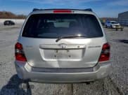 ✅ 2004 Toyota Highlander • VIN: JTEDD21A440083085 • Lot: 94926025. Wystawiony na Copart z przebiegiem 258 794 mil. Bezpłatny archiwum sprzedaży aukcyjnych z USA i szczegółowy raport historii pojazdu na DreamBid. Zdjęcie 6.