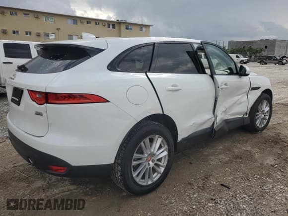 ✅ 2017 Jaguar F-Pace 35t Prestige • VIN: SADCK2BVXHA896703 • Лот: 45703625. Опубликован ранее на Copart с пробегом 58 480 миль. Бесплатный доступ к архиву аукционных продаж из США и подробный отчёт об истории автомобиля на DreamBid. Изображение 3.