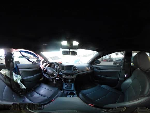 2018 Hyundai Elantra Sport с VIN KMHD04LB9JU612211, выставлен на аукционе IAAI как лот 40570984 с пробегом 76 198 миль миль и . История ставок и продаж доступна на DreamBid. Изображение 18.