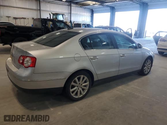 ✅ 2006 Volkswagen Passat 3.6L V6 • VIN: WVWCU73C46P105110 • Lot: 62768345. Listed on Copart with 167,782 mi. Free auction sales archive from the USA and detailed vehicle history report at DreamBid. Image 3.