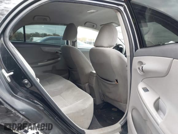 ✅ 2010 Toyota Corolla LE • VIN: 1NXBU4EE9AZ317502 • Лот: 43542697. Опубликован ранее на IAAI с пробегом 240 230 миль. Бесплатный доступ к архиву аукционных продаж из США и подробный отчёт об истории автомобиля на DreamBid. Изображение 8.