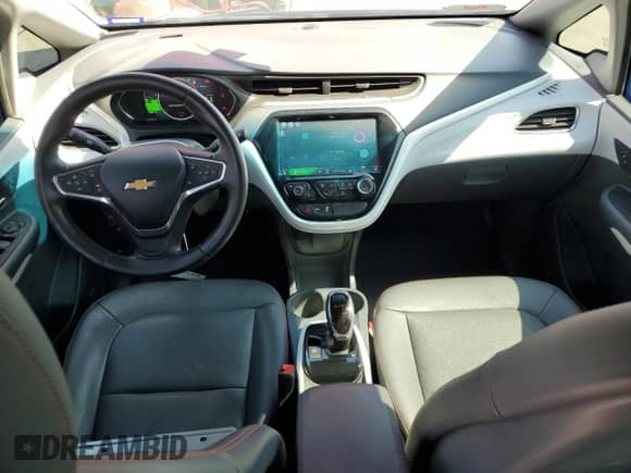 2017 Chevrolet Bolt EV Premier z VIN 1G1FX6S06H4174397, wystawiony jako Copart lot #60668553 z przebiegiem 36 090 mil mil oraz . Historia ofert i sprzedaży dostępna na DreamBid. Obrazek 8.