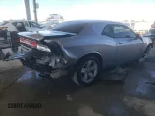 2014 Dodge Challenger SXT z VIN 2C3CDYAGXEH229952, wystawiony jako Copart lot #90724065 z przebiegiem Nie podano mil oraz Czysty tytuł • Clean title. Historia ofert i sprzedaży dostępna na DreamBid. Obrazek 3.