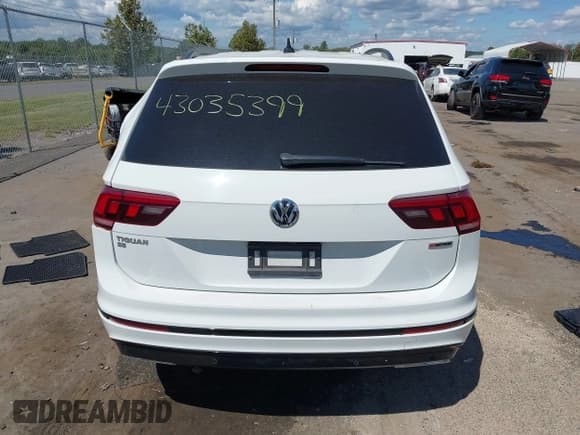 ✅ 2021 Volkswagen Tiguan SE • VIN: 3VV2B7AX5MM054356 • Lot: 43035399. Wystawiony na IAAI z przebiegiem 87 671 mil. Bezpłatny archiwum sprzedaży aukcyjnych z USA i szczegółowy raport historii pojazdu na DreamBid. Zdjęcie 16.