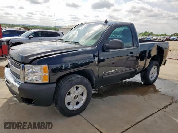 ✅ 2013 Chevrolet Silverado 1500 • VIN: 1GCNKSEA8DZ171335 • Lot: 53523625. Wystawiony na Copart z przebiegiem 83 664 mil. Bezpłatny archiwum sprzedaży aukcyjnych z USA i szczegółowy raport historii pojazdu na DreamBid. Zdjęcie 1.