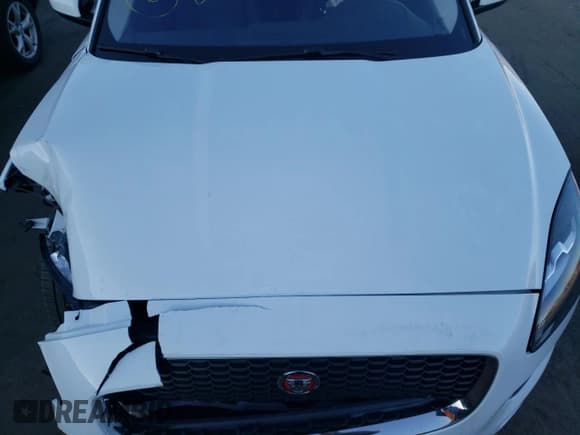 ✅ 2020 Jaguar E-Pace SE • VIN: SADFP2FXXL1014304 • Lot: 71923332. Listed on Copart with 19,450 mi. Free auction sales archive from the USA and detailed vehicle history report at DreamBid. Image 11.