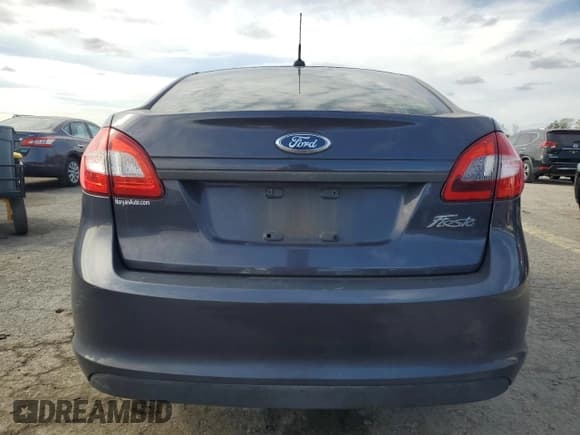 ✅ 2012 Ford Fiesta S • VIN: 3FADP4AJ9CM132127 • Lot: 90407735. Listed on Copart with 115,015 mi. Free auction sales archive from the USA and detailed vehicle history report at DreamBid. Image 6.