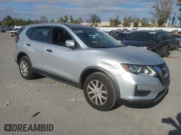 ✅ 2017 Nissan Rogue SV • VIN: KNMAT2MV7HP530420 • Lot: 86267475. Wystawiony na Copart z przebiegiem 199 682 mil. Bezpłatny archiwum sprzedaży aukcyjnych z USA i szczegółowy raport historii pojazdu na DreamBid. Zdjęcie 4.