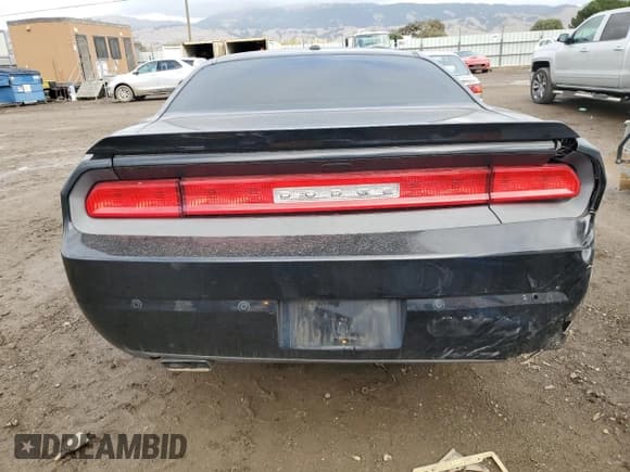 ✅ 2014 Dodge Challenger SXT Plus • VIN: 2C3CDYAG3EH123617 • Lot: 84326114. Listed on Copart with 85,602 mi. Free auction sales archive from the USA and detailed vehicle history report at DreamBid. Image 6.