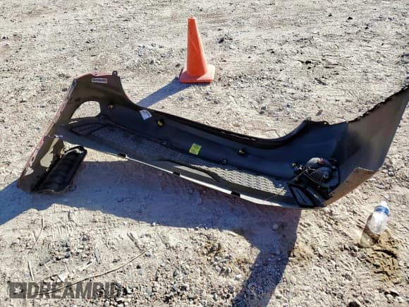 ✅ 2024 Kia Forte LXS • VIN: 3KPF24AD8RE776684 • Лот: 91707155. Опубликован ранее на Copart с пробегом 82 732 миль. Бесплатный доступ к архиву аукционных продаж из США и подробный отчёт об истории автомобиля на DreamBid. Изображение 12.