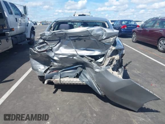 ✅ 2016 Chrysler 200 Limited • VIN: 1C3CCCAB2GN155723 • Lot: 43102007. Listed on IAAI with 157,281 mi. Free auction sales archive from the USA and detailed vehicle history report at DreamBid. Image 6.