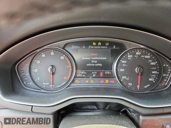 ✅ 2024 Audi A4 S line Premium • VIN: WAUDAAF46RN000774 • Lot: 62738395. Wystawiony na Copart z przebiegiem 17 589 mil. Bezpłatny archiwum sprzedaży aukcyjnych z USA i szczegółowy raport historii pojazdu na DreamBid. Zdjęcie 9.