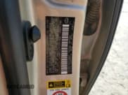 ✅ 2015 Lexus ES 300h • VIN: JTHBW1GG1F2091808 • Lot: 69933195. Wystawiony na Copart z przebiegiem 110 741 mil. Bezpłatny archiwum sprzedaży aukcyjnych z USA i szczegółowy raport historii pojazdu na DreamBid. Zdjęcie 12.