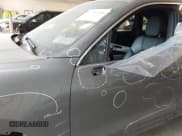 ✅ 2014 Porsche Cayenne Diesel • VIN: WP1AF2A21ELA35875 • Lot: 42721116. Wystawiony na IAAI z przebiegiem 120 116 mil. Bezpłatny archiwum sprzedaży aukcyjnych z USA i szczegółowy raport historii pojazdu na DreamBid. Zdjęcie 19.