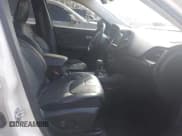 ✅ 2019 Jeep Cherokee Trailhawk Elite • VIN: 1C4PJMBX4KD207368 • Lot: 41898251. Wystawiony na IAAI z przebiegiem 49 847 mil. Bezpłatny archiwum sprzedaży aukcyjnych z USA i szczegółowy raport historii pojazdu na DreamBid. Zdjęcie 5.