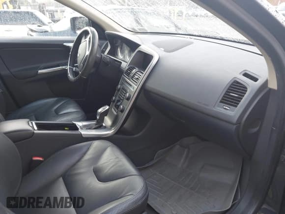 ✅ 2013 Volvo XC60 3.2L • VIN: YV4940DZ0D2394191 • Lot: 43478031. Listed on IAAI with 144,293 mi. Free auction sales archive from the USA and detailed vehicle history report at DreamBid. Image 5.