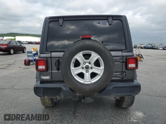 ✅ 2022 Jeep Wrangler Unlimited Sport S • VIN: 1C4HJXDGXNW175635 • Лот: 54228875. Опубликован ранее на Copart с пробегом 42 512 миль. Бесплатный доступ к архиву аукционных продаж из США и подробный отчёт об истории автомобиля на DreamBid. Изображение 6.